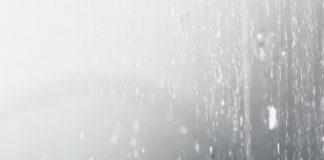 it s raining – also kein Fest im Jakominiviertel. Foto: Death to stock photos
